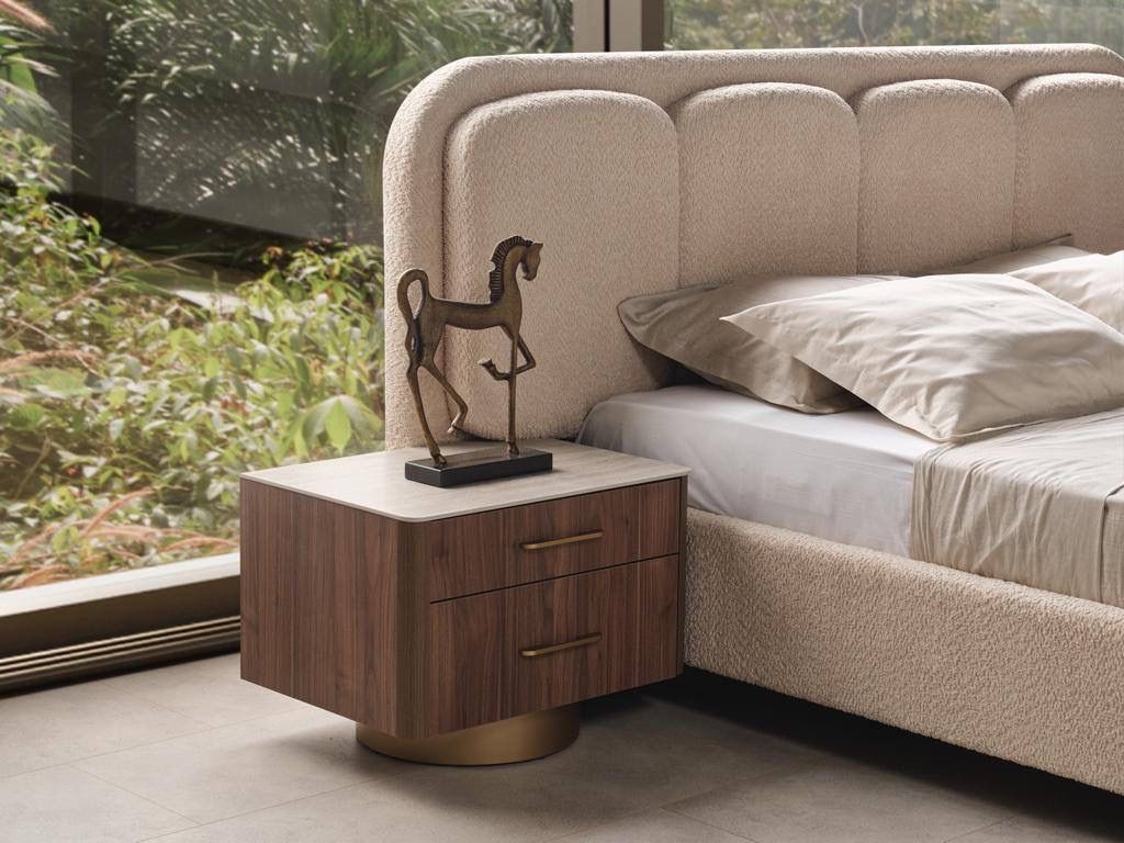 Regnum Bedroom, image 4 of 6
