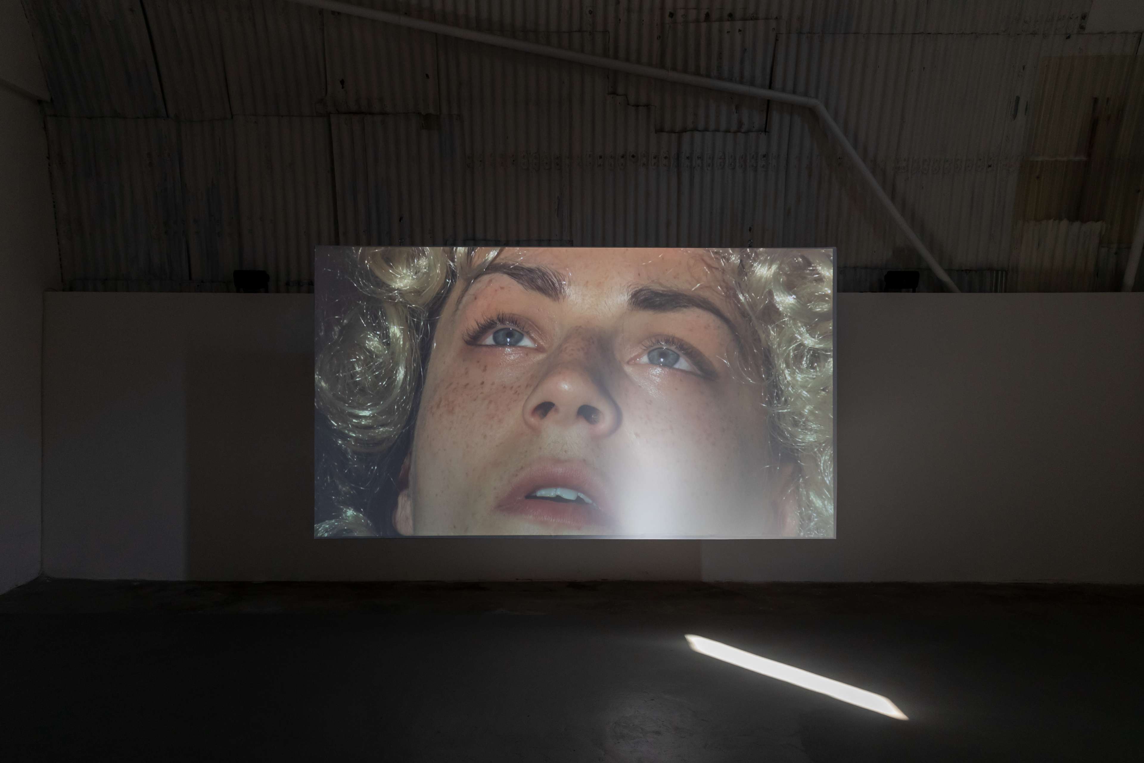 Installation view, Luzie Meyer, Lasciatemi Morire, Fanta-MLN, Milan, I, 2021. Courtesy of the artist and Fanta-MLN, Milan. Photo: Roberto Marossi.