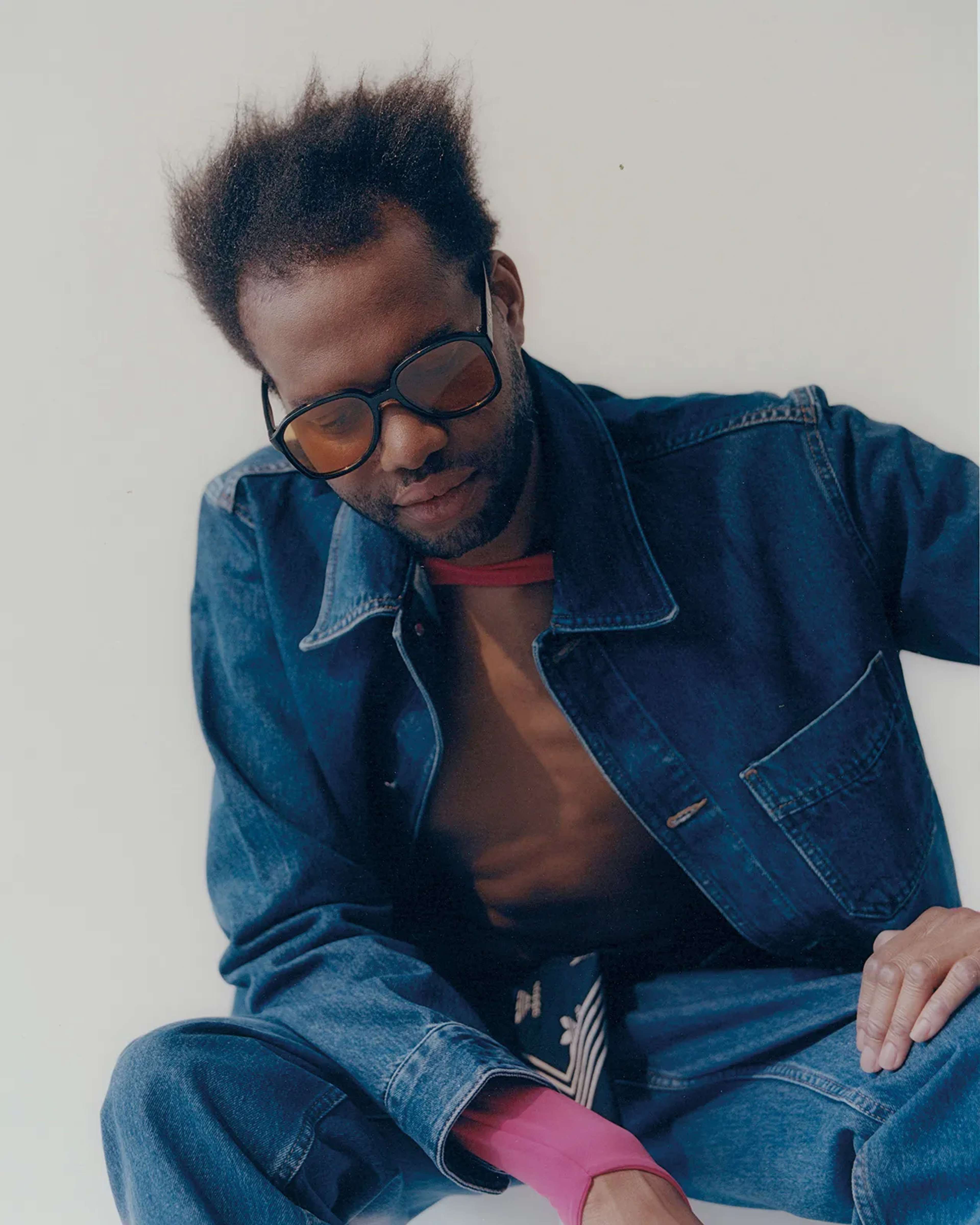 Shirt MARSHALL COLUMBIA, jacket and trousers A.P.C, sunglasses GENTLE MONSTER.