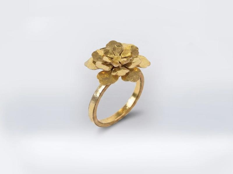 花舞金緣金戒