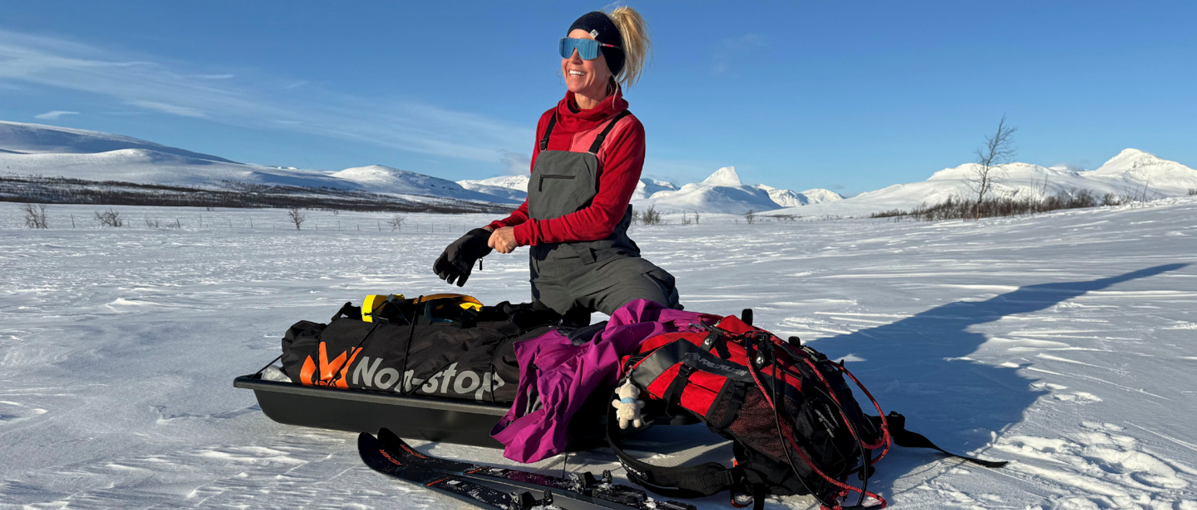 Aclima ambassadør Kari Schibevaag med WarmWool genser i ull rød dame