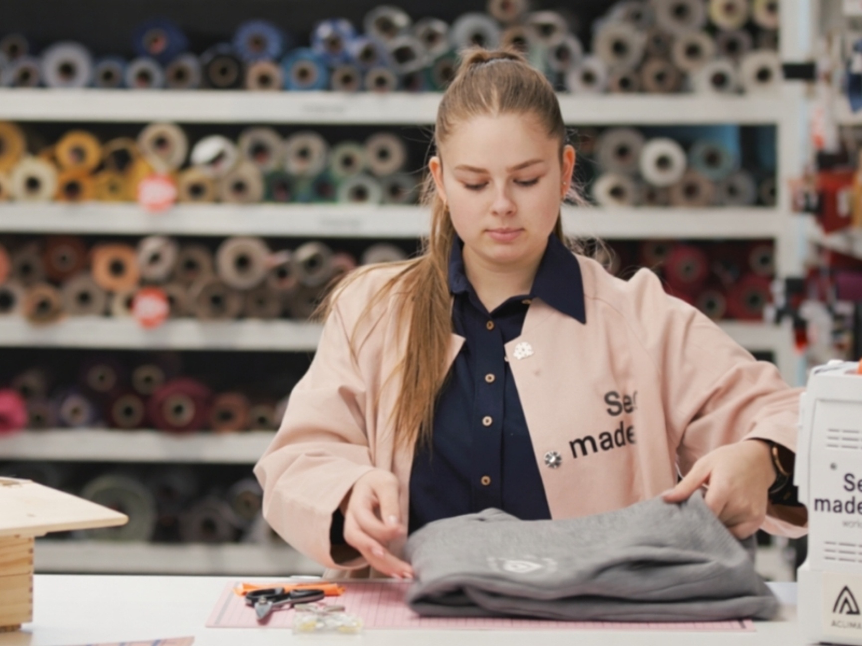 Hvordan reparere et hull i FleeceWool