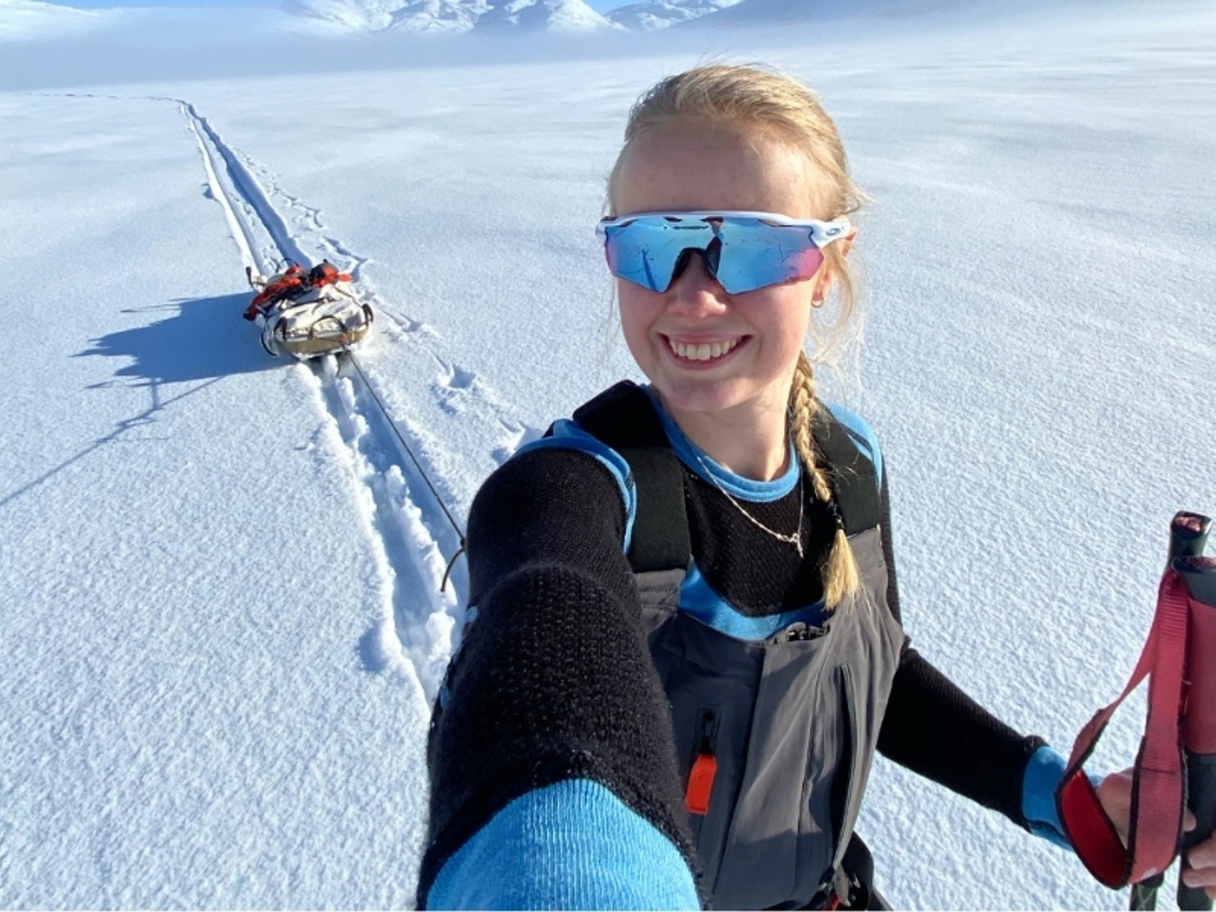 Karen Kyllesø Aclima ambassadør med WoolNet ulltrøye svart dame