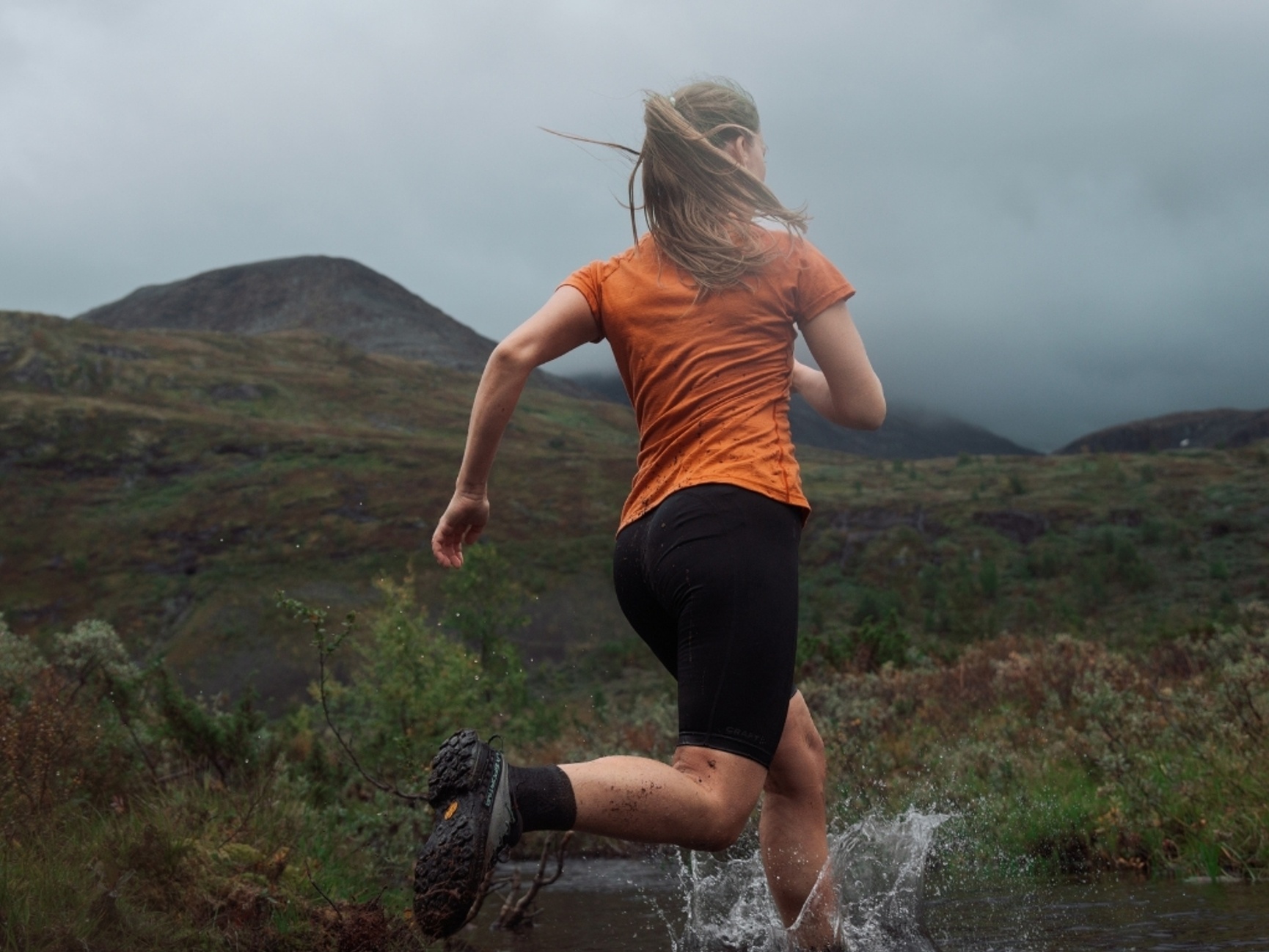 Aclima LightWool t-shirt i 100% merinoull trail tee orange dam