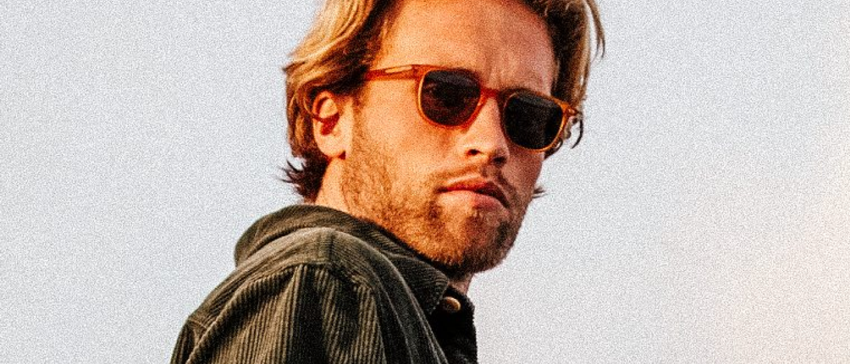 mann med solbriller