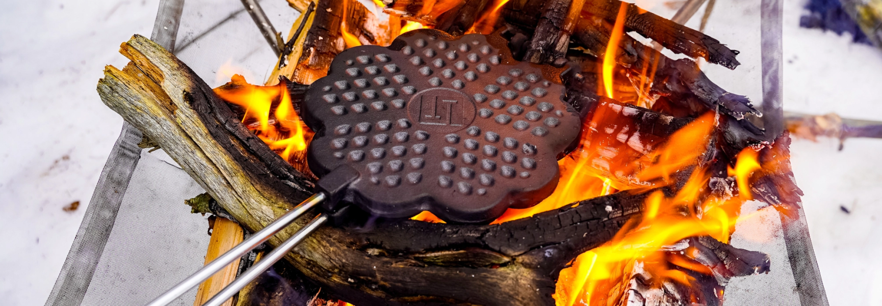 våfflor över öppen eld