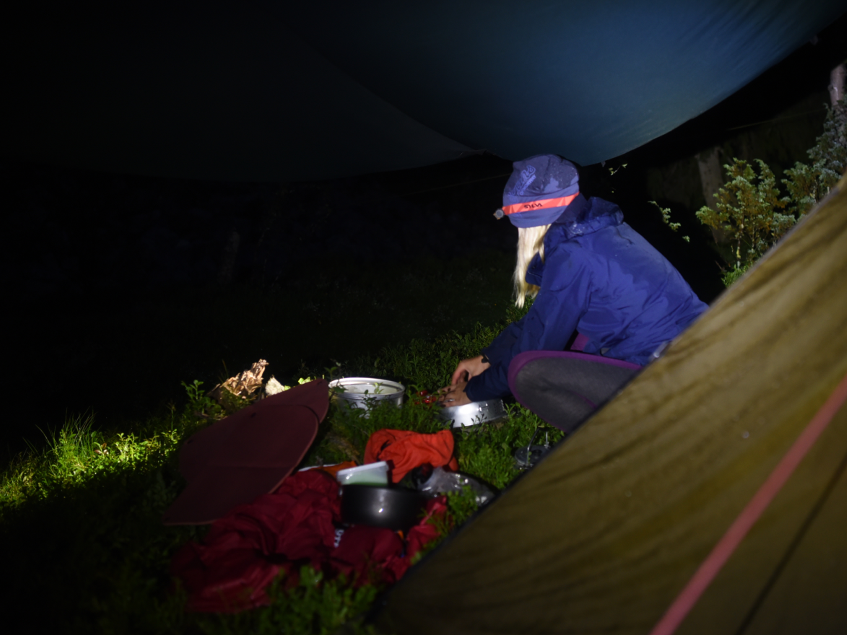 Person med pannlampa