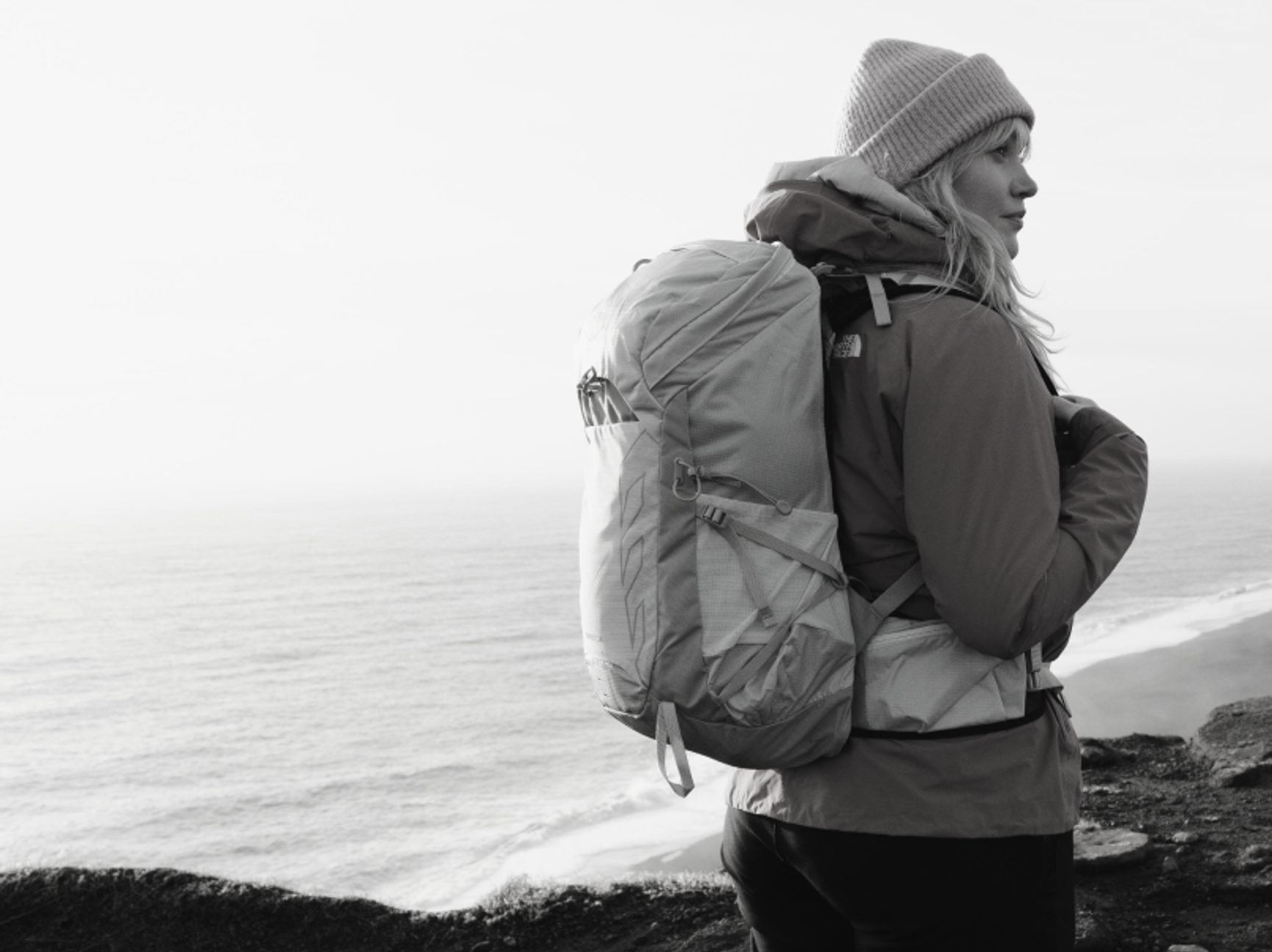 Tjej med Osprey ryggsäck