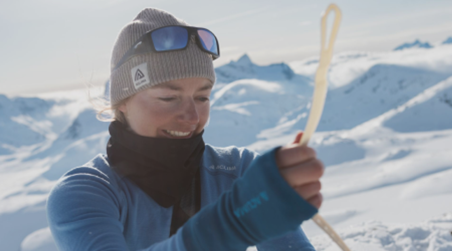 Kvinna i vinterlandskap