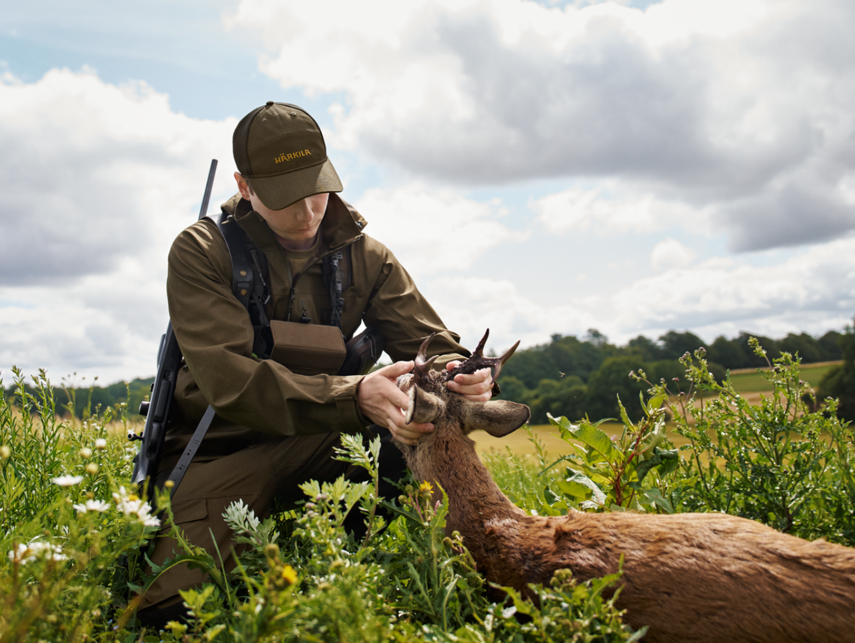 jeger som har skutt en råbukk