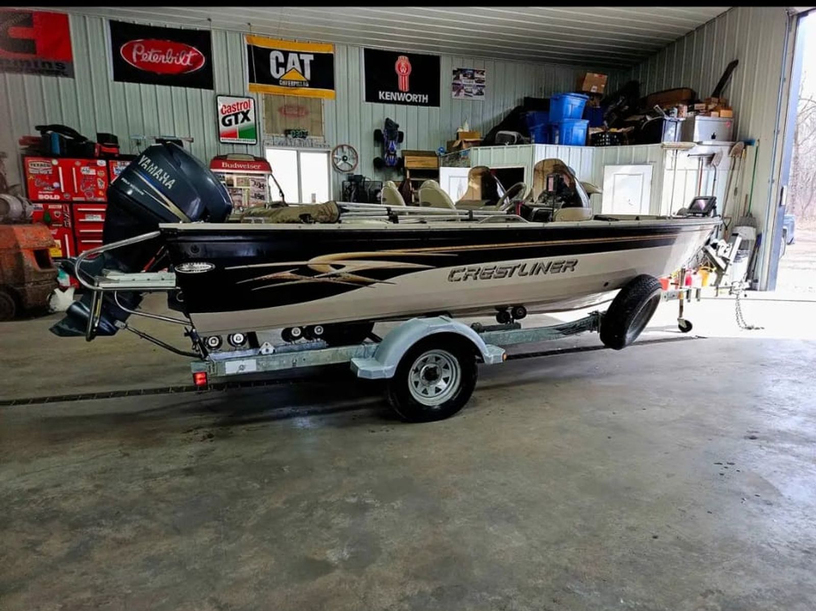2002 Crestliner Fishhawk 1850