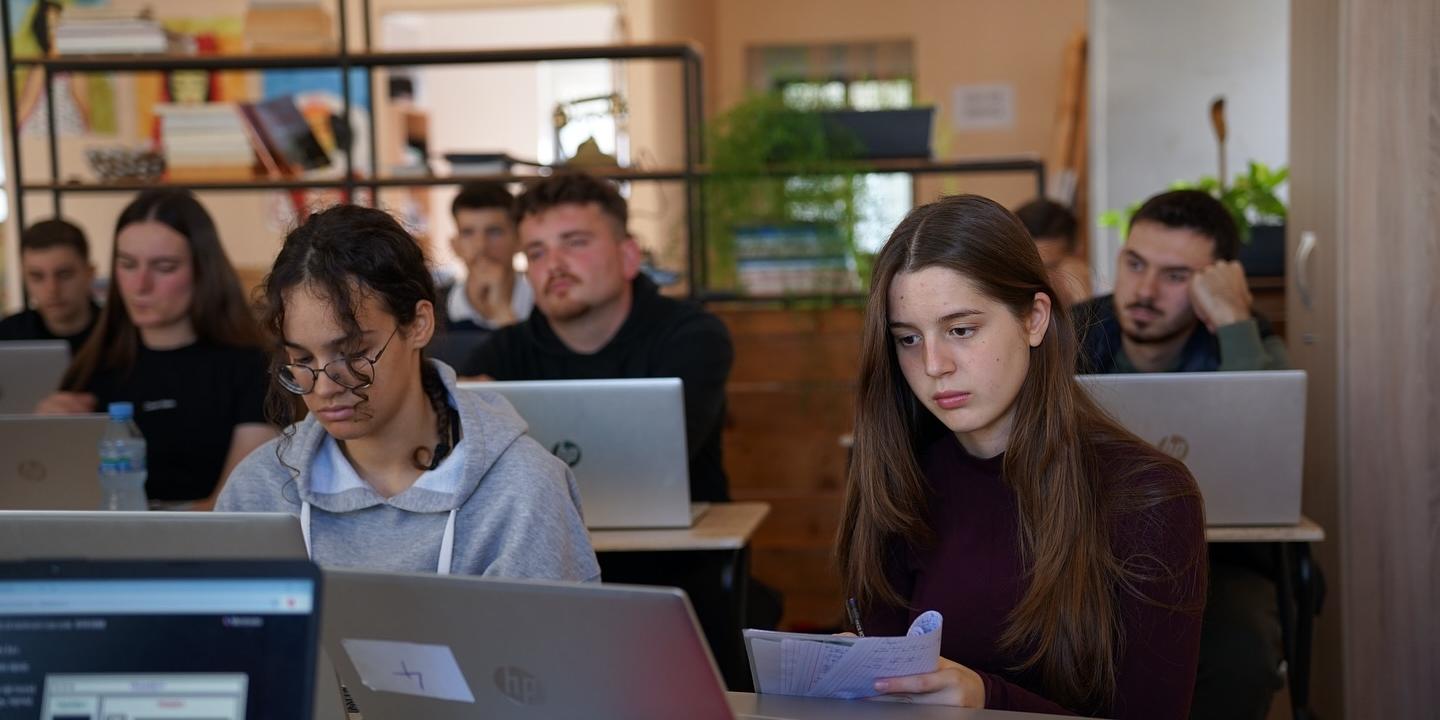 Web & Graphic Design Course - Session | H.A.N.A Centre