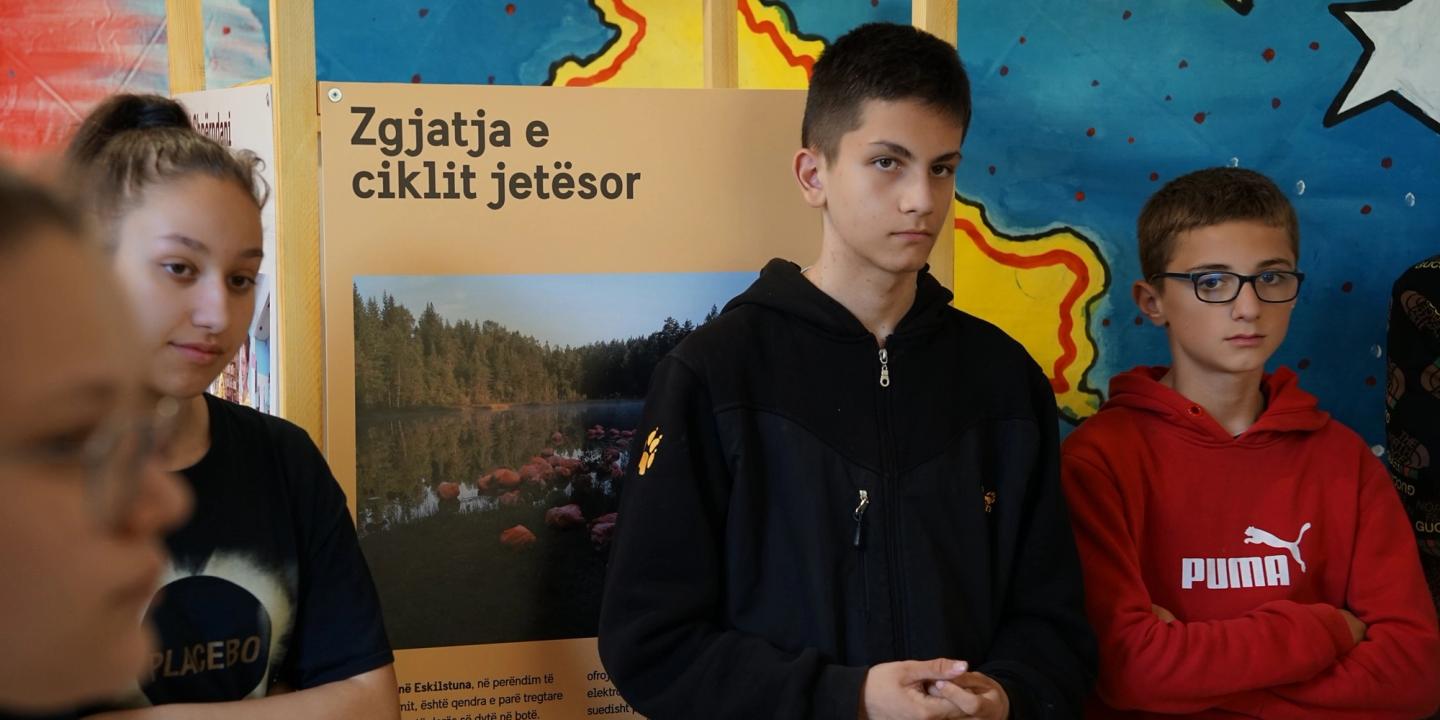 Re:waste on Tour – "Kosova" School