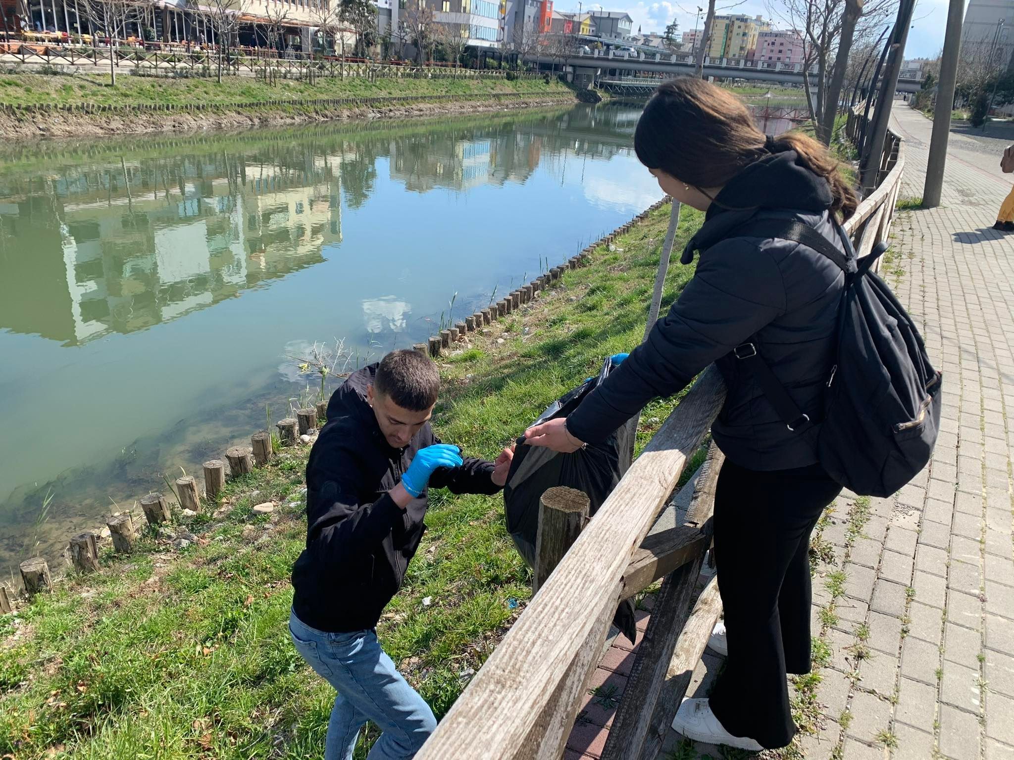 Community Service Hours (II)| Cleaning up the neighborhoods, roads