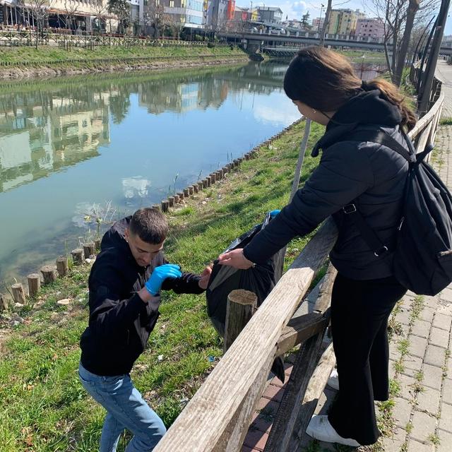 Community Service Hours (II)| Cleaning up the neighborhoods, roads