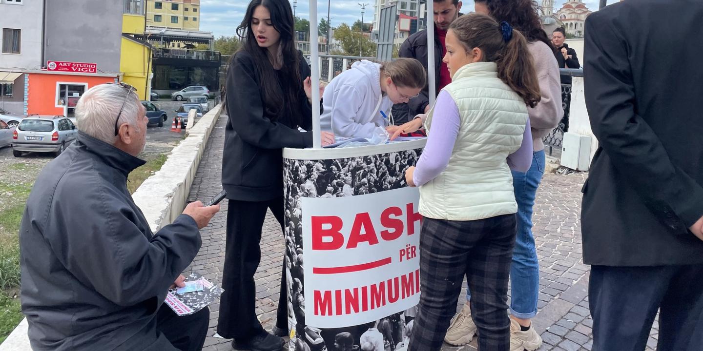 Youth Activism | Signatures for the cause of the Minimum Vital Income