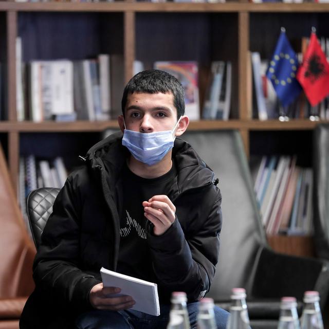"Debating like a European"| Visit at Europe House| Alexis Hupin