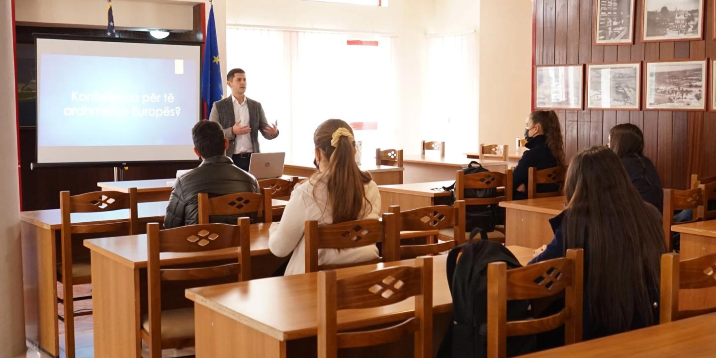 Informative Session "The functioning mechanisms of the European Union"-Akri Çipa