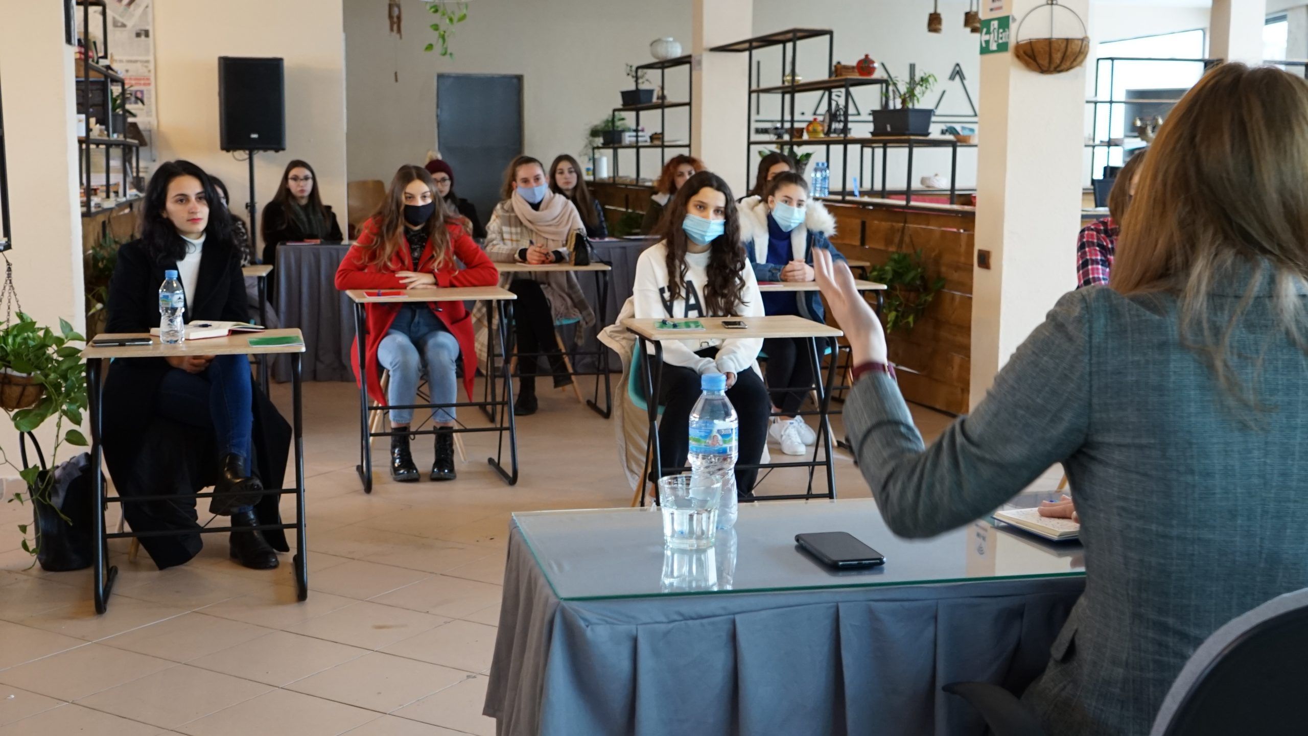 Lecture 1, winter school “Introduction to Politics & European Integration” - Youth & Politics