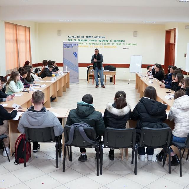 Lesson 6 |“Debating like a European”| Differentiation between political parties and politics. Accountability. | Lecturer – Mentor Kikia
