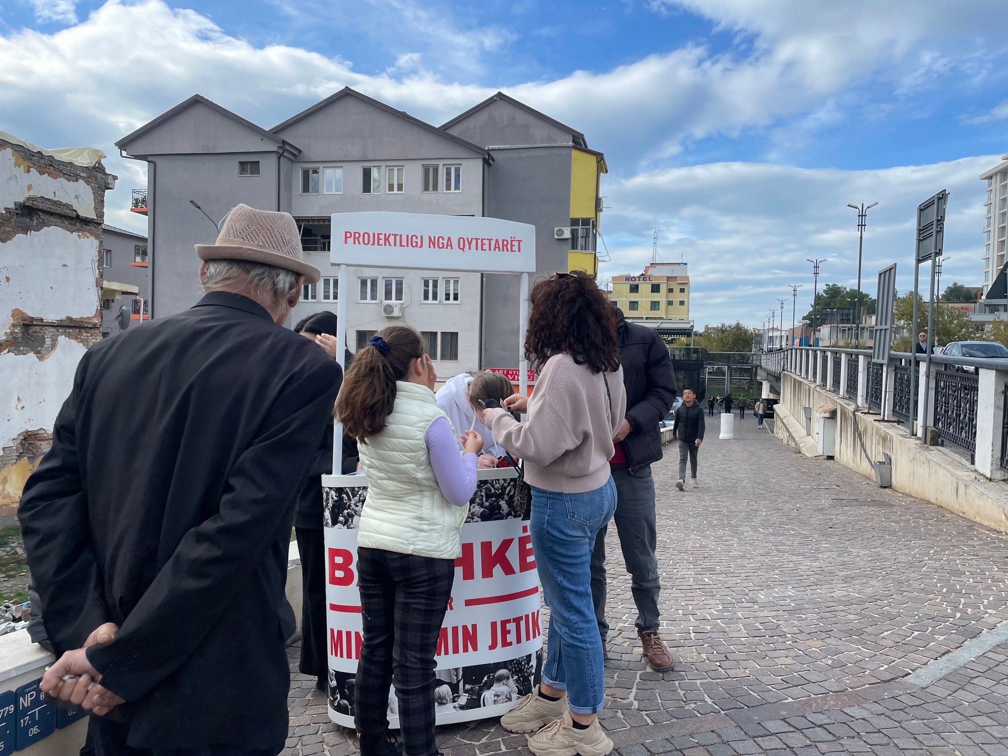 Youth Activism | Signatures for the cause of the Minimum Vital Income