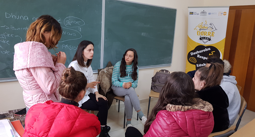 Rinia dhe rolet gjinore të imponuara nga një shoqëri trysnuese!