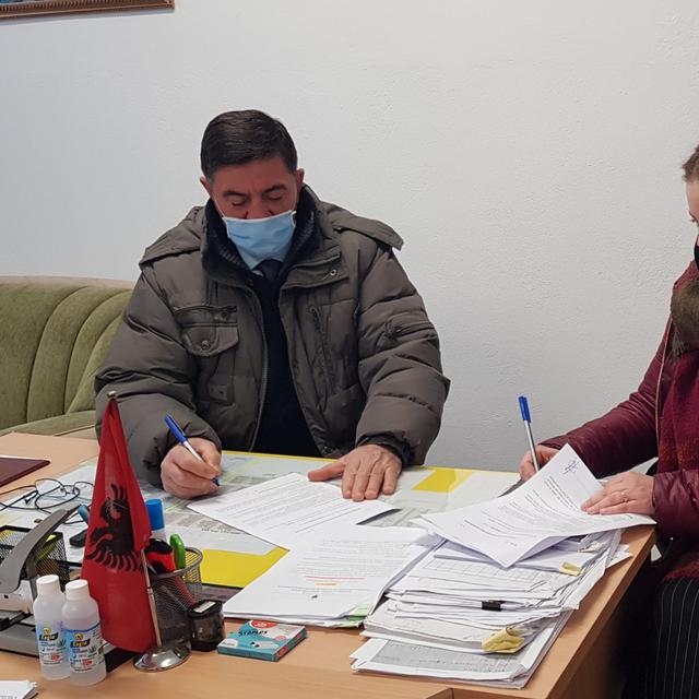 Signing an agreement with SHM Island-Lezha and introductory meeting of the project "Youth, Recycling, Respect - Ecosystem of Environmental Love" with school youth