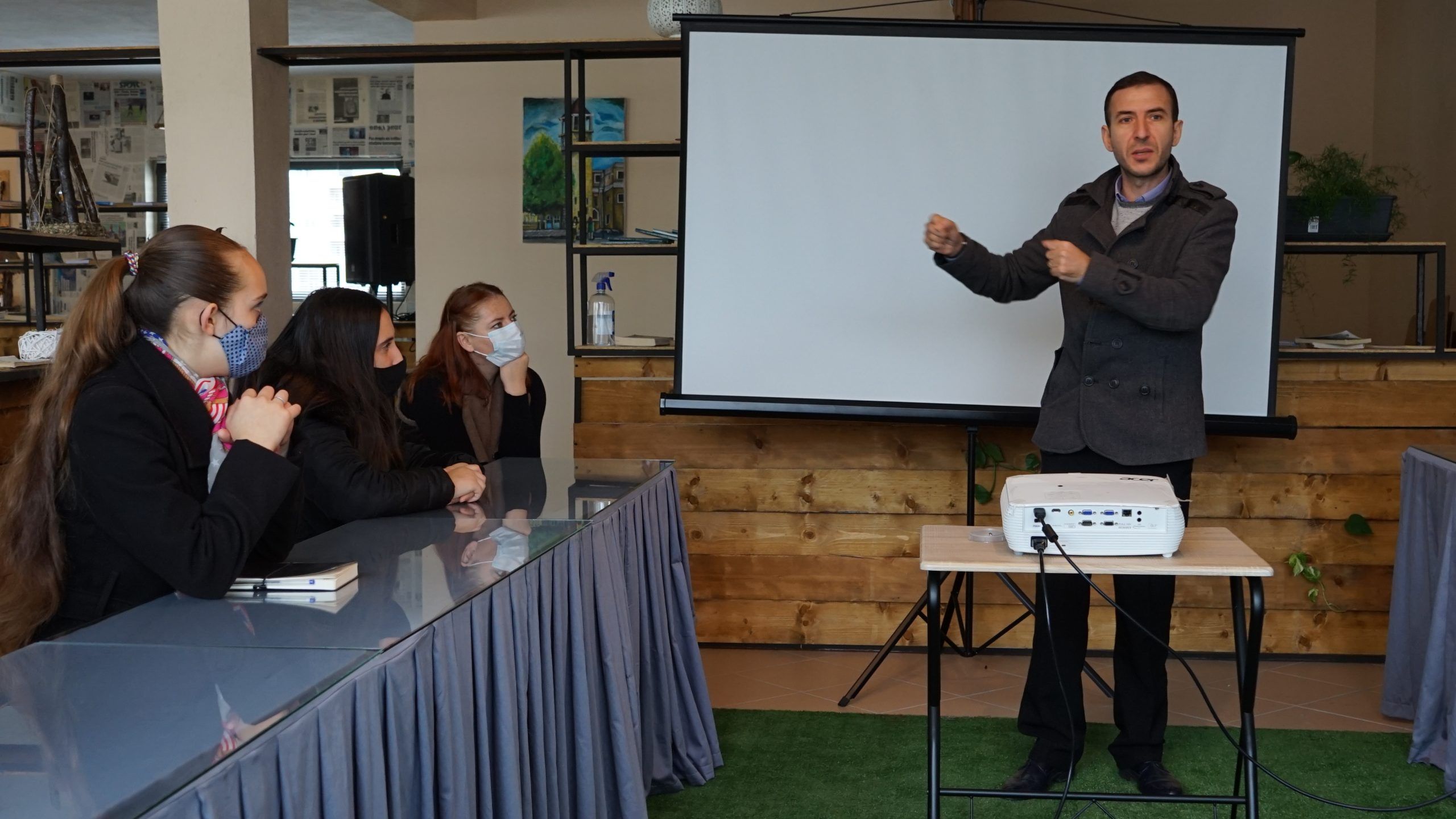 Session 15, “Storytelling & Multimedia”