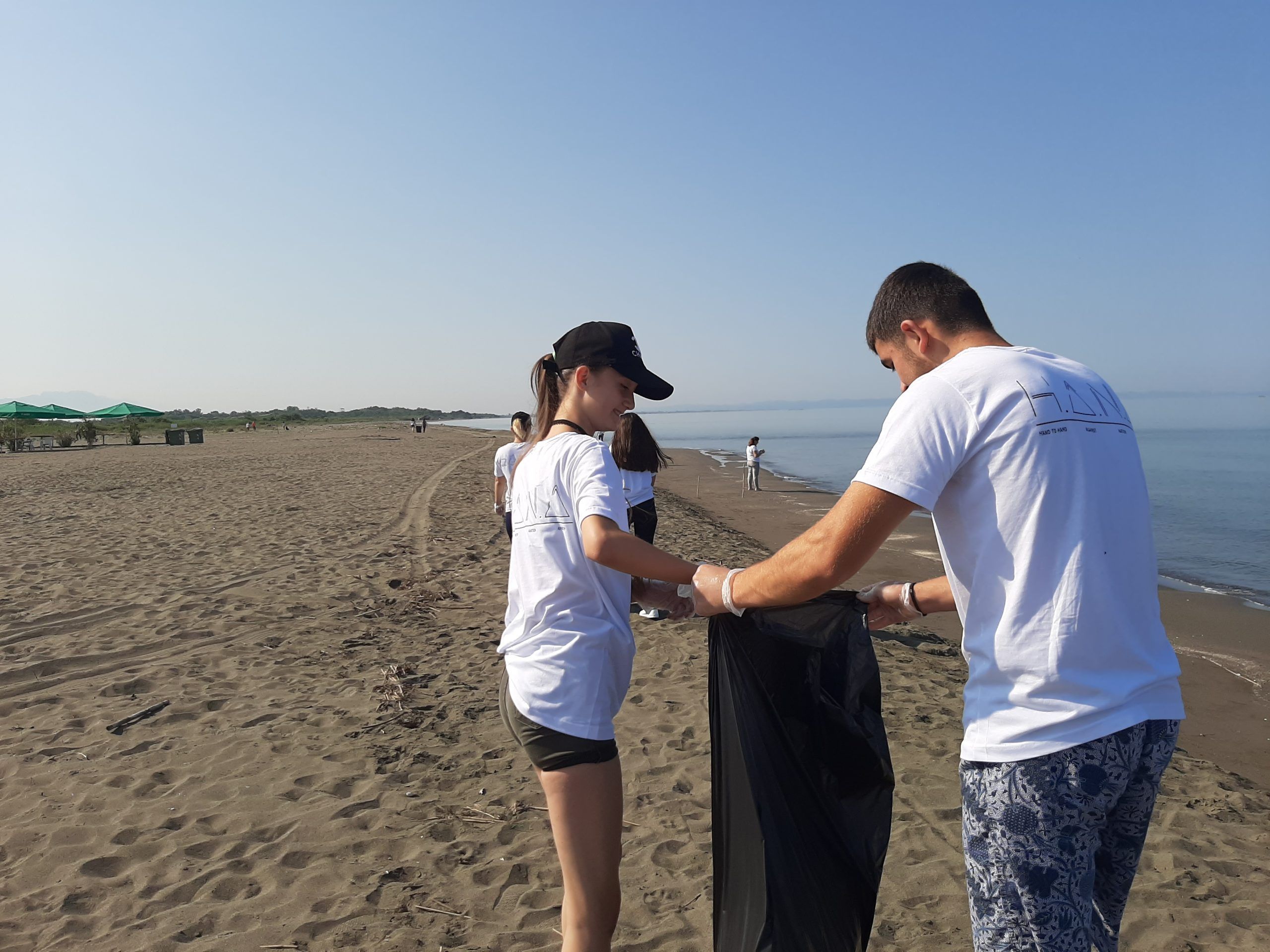 Cleaning campaign on the Kune-Vain coast