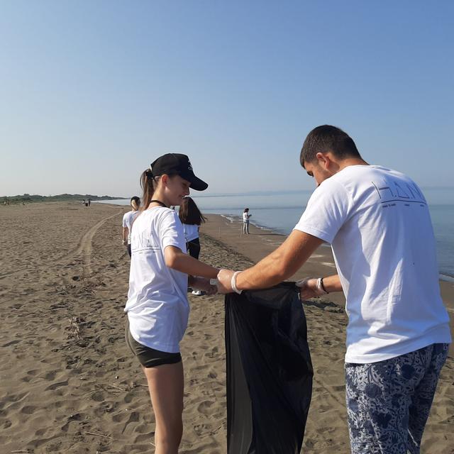 Cleaning campaign on the Kune-Vain coast