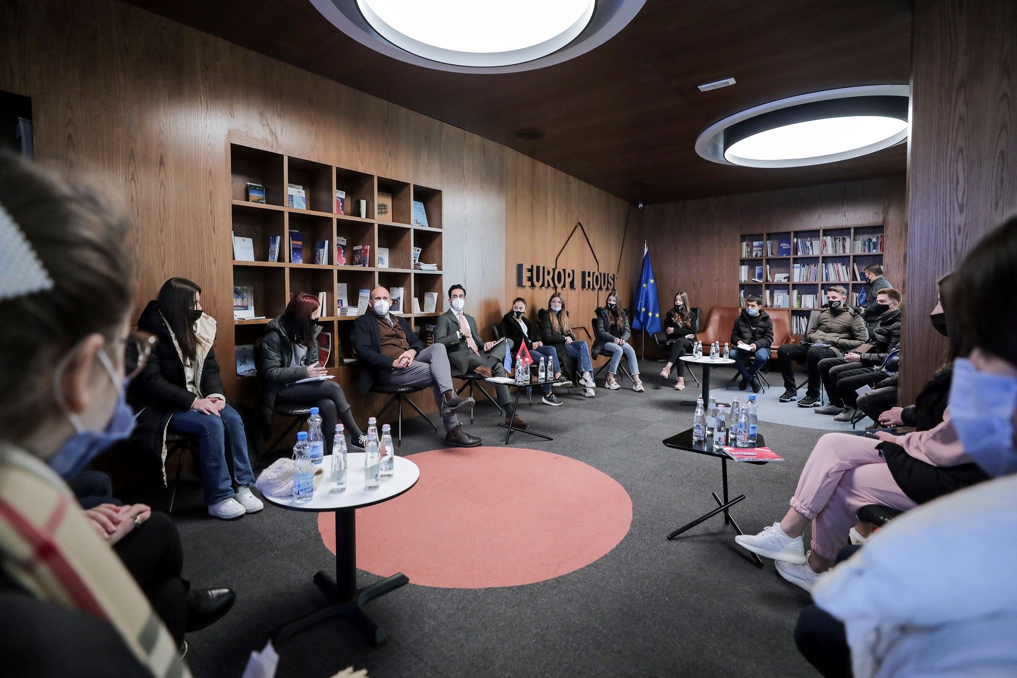 "Debating like a European"| Visit at Europe House| Alexis Hupin
