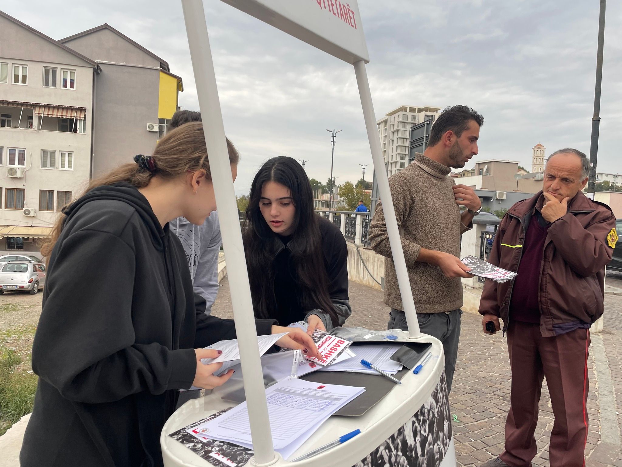 Youth Activism | Signatures for the cause of the Minimum Vital Income