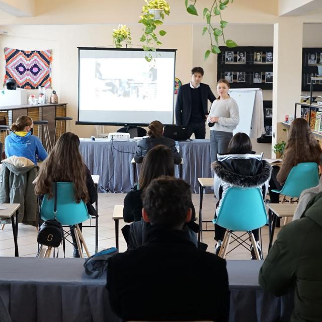 Lecture 5, winter school “Introduction to Politics & European Integration” - The Problem of Representation and the Role of Political Movements