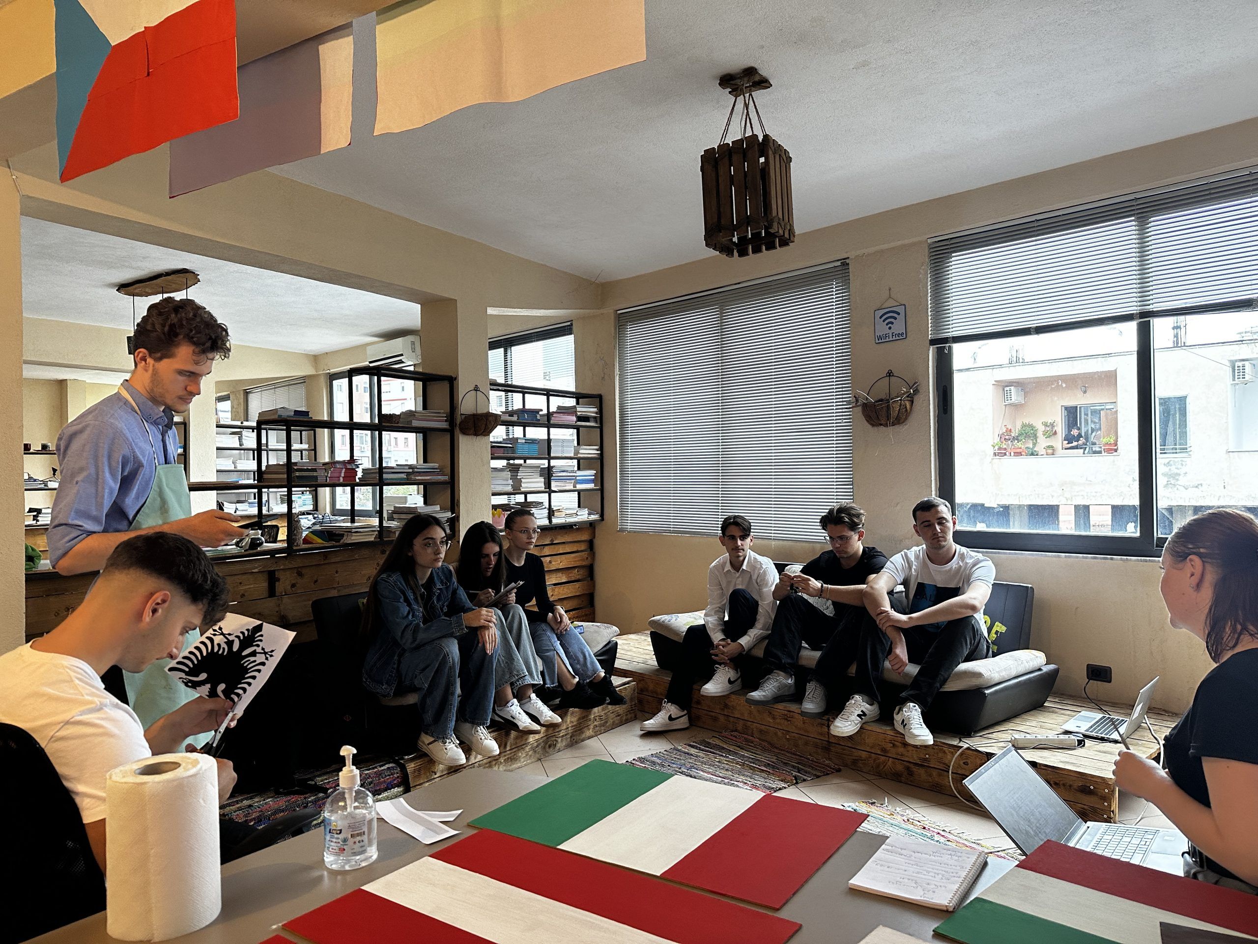 Itinerary of the Public Money - Youth Reports - Meet up