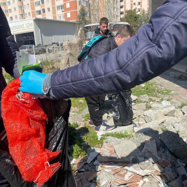 Community Service Hours (II)| Cleaning up the neighborhoods, roads