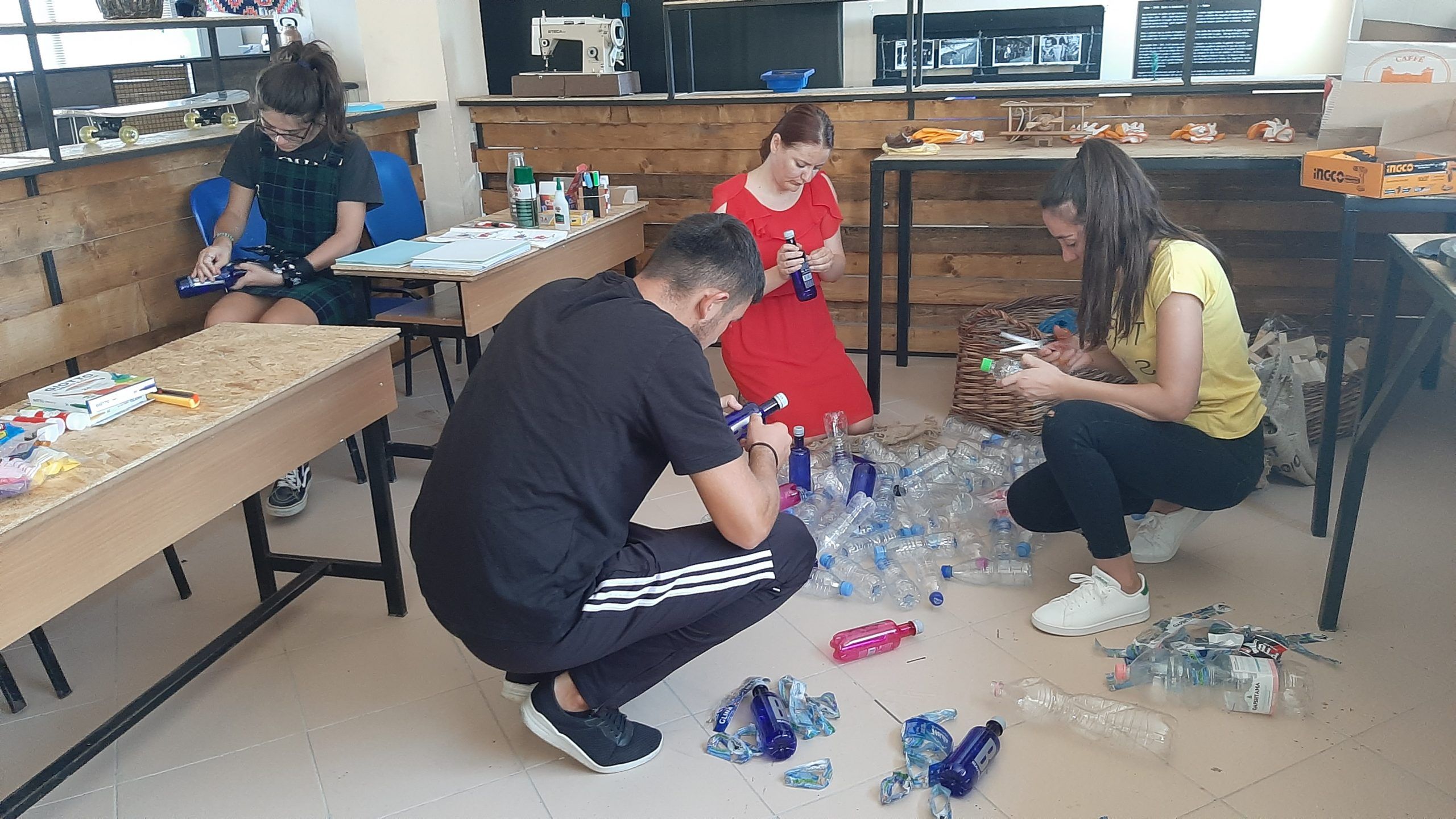 Realization of waste bins from disposable plastic bottles in the Center