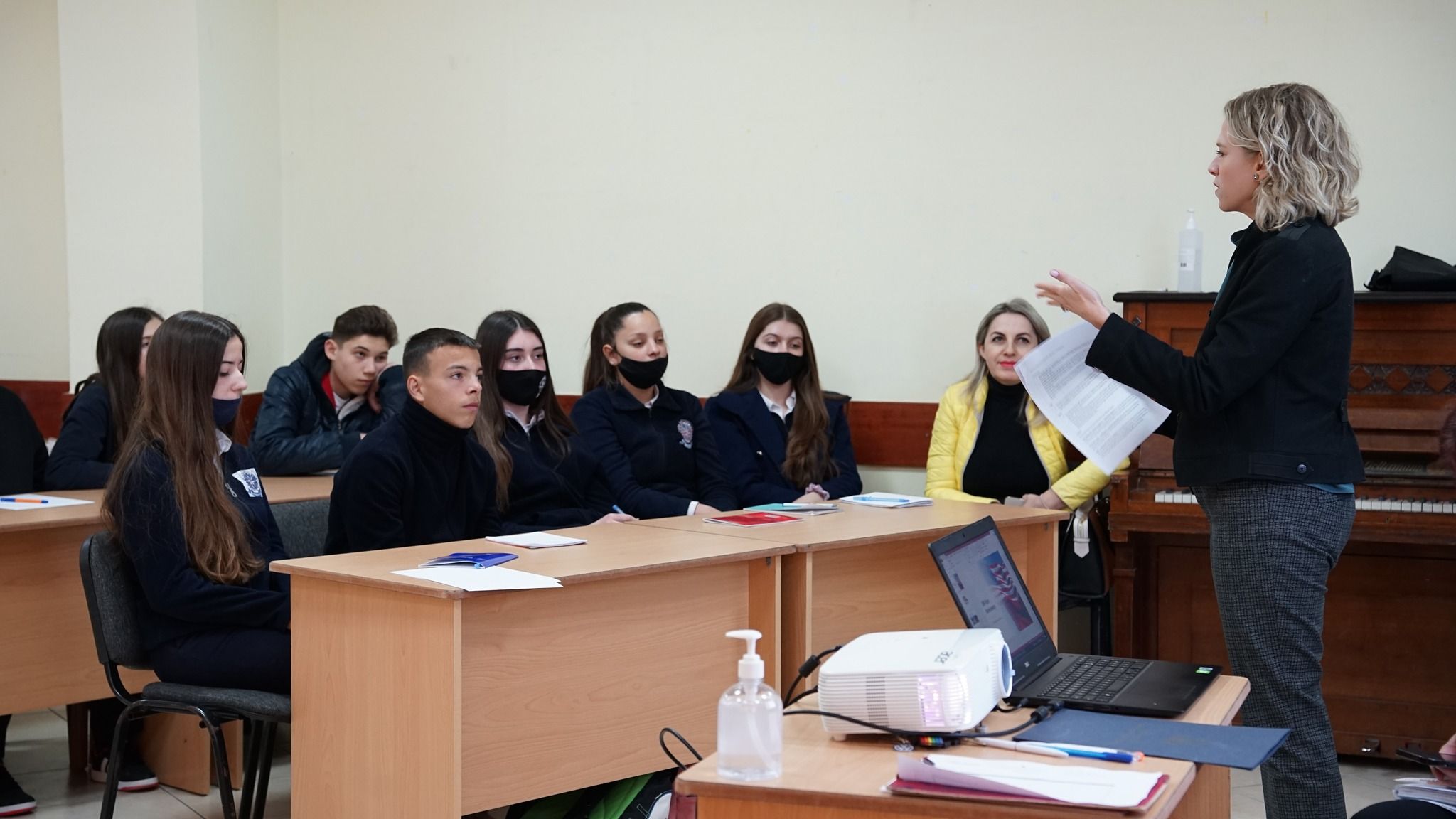 Lesson 9 | “Debating like a European” | Rule of Law & Justice Reform | Lecturer – Amanda Roberson