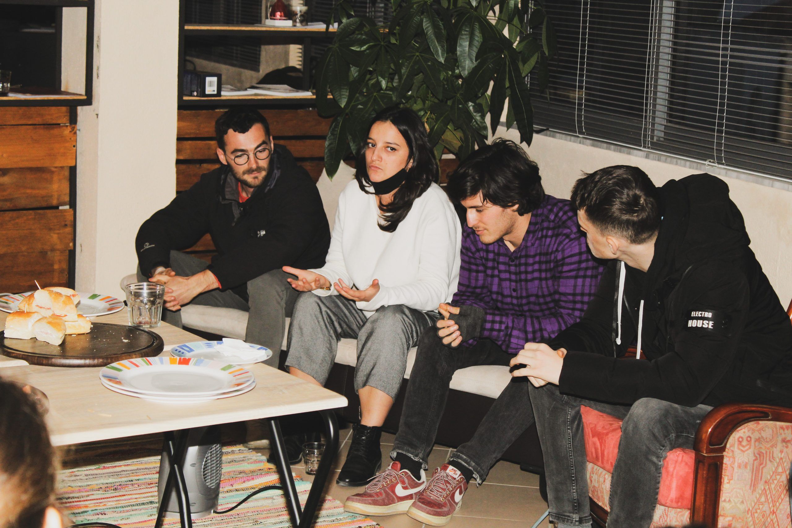 Discussion about the documentary "Feminist in Cell Y", and patriarchy