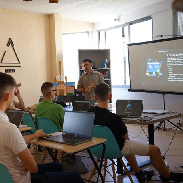 Web & Graphic Design Course - Session | H.A.N.A Centre