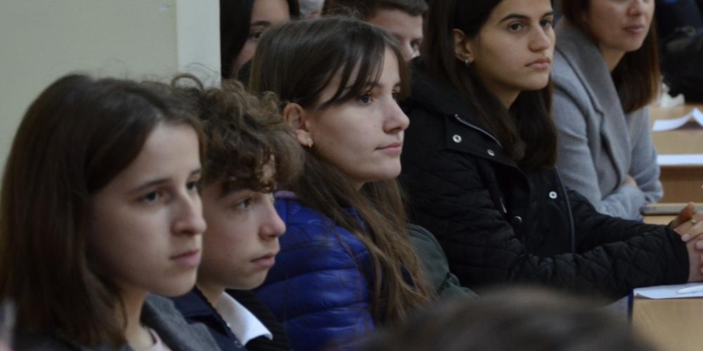 Informative Session “Debating Like a European”