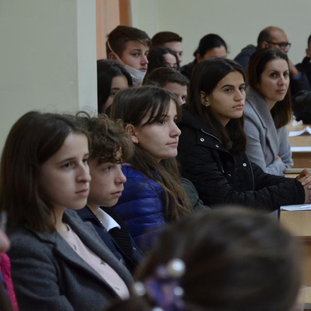 Informative Session “Debating Like a European”