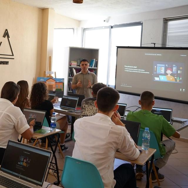 Web & Graphic Design Course - Session | H.A.N.A Centre