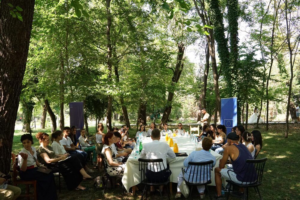 Study Visit - EU Ambassador to Albania meets the youth of H.A.N.A - The Winter School "Integration in the EU and the Role of Youth in this Process" - 5th Edition