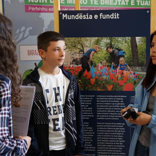 Re:waste on Tour – "Kosova" School