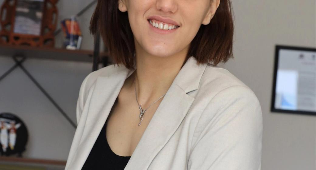 Erozioni i të menduarit kritik dhe vullnetit të lirë: Sundimi autokratik në komunitetet e vogla