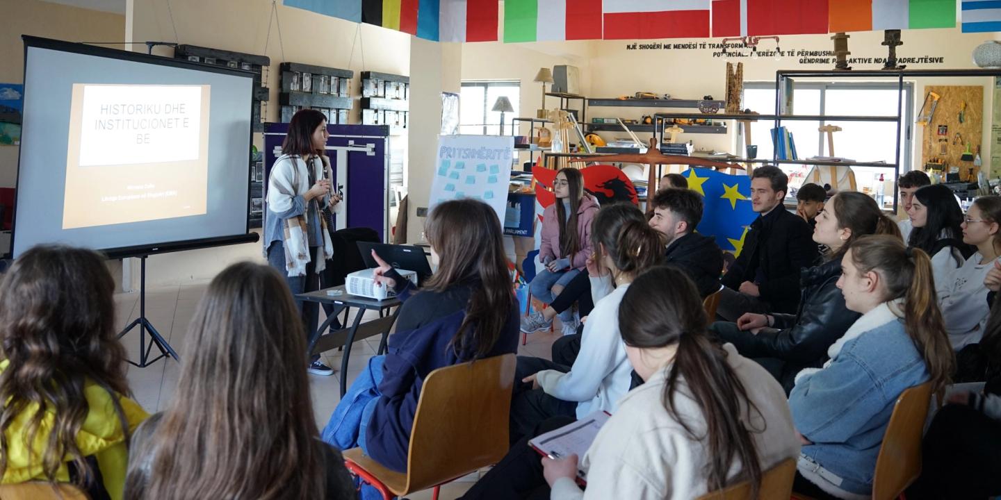 Lecture #1 – History of the EU and its institutions – Lecturer Nirvana Deliu – The Winter School “Integration in the EU and the Role of Youth in this Process” – 5th Edition