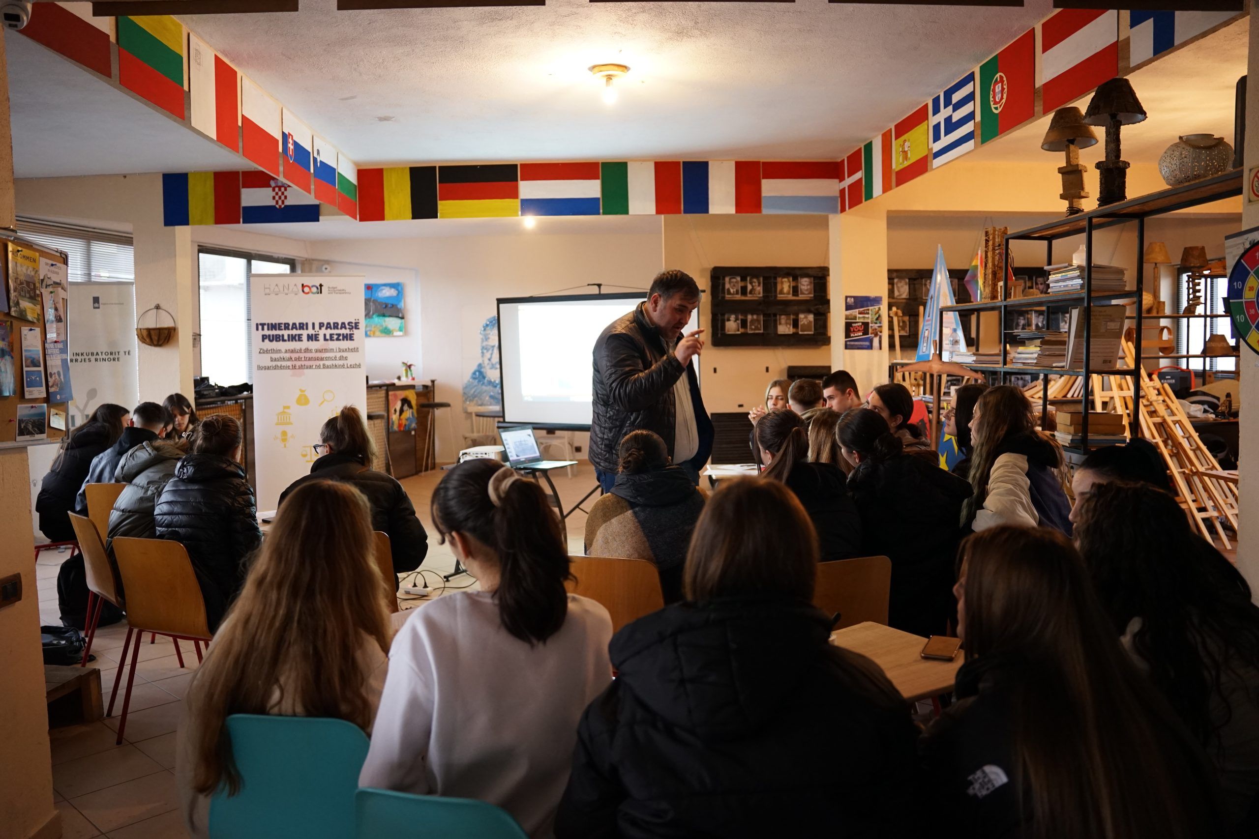 Itinerary of the Public Money – Youth Reports – Newsroom Club #4