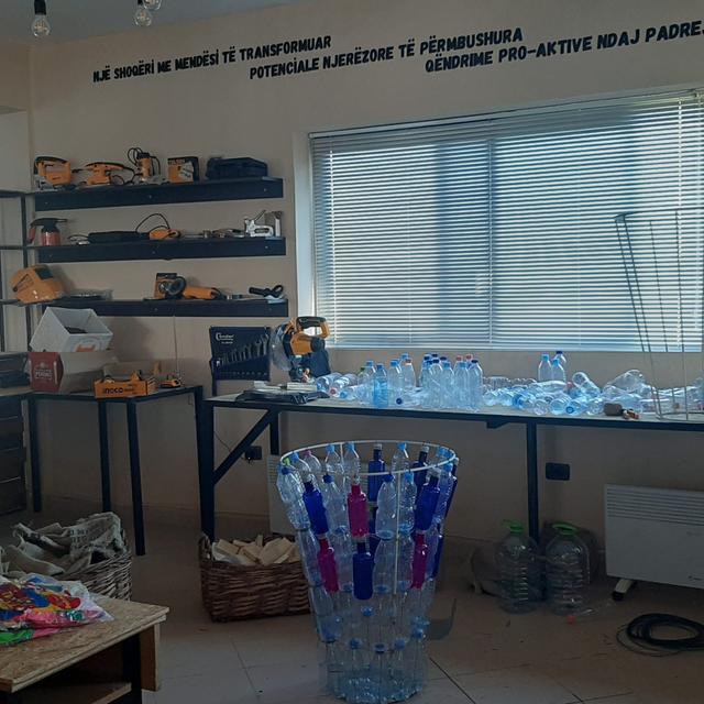 Realization of waste bins from disposable plastic bottles in the Center