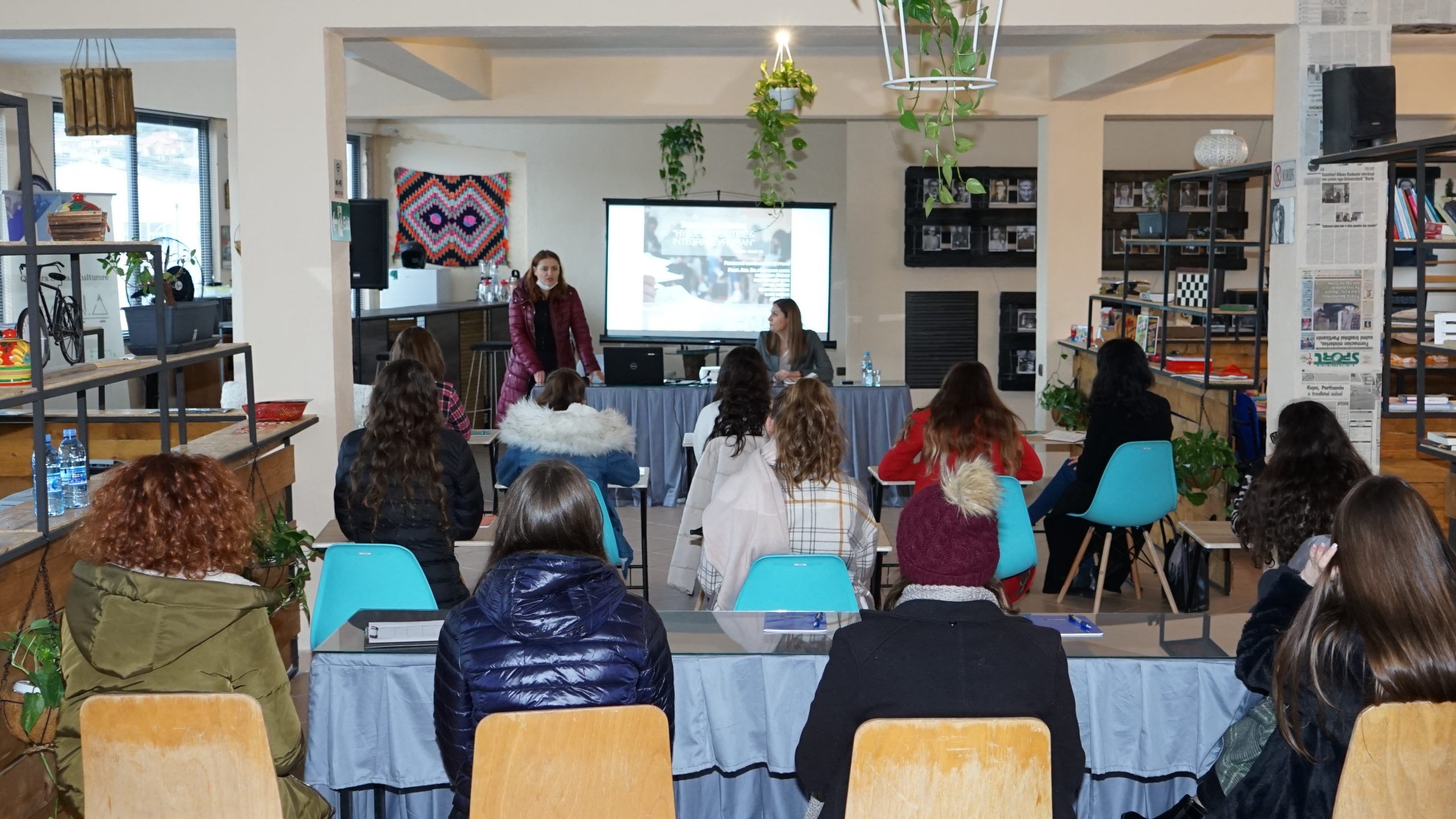 Lecture 1, winter school “Introduction to Politics & European Integration” - Youth & Politics