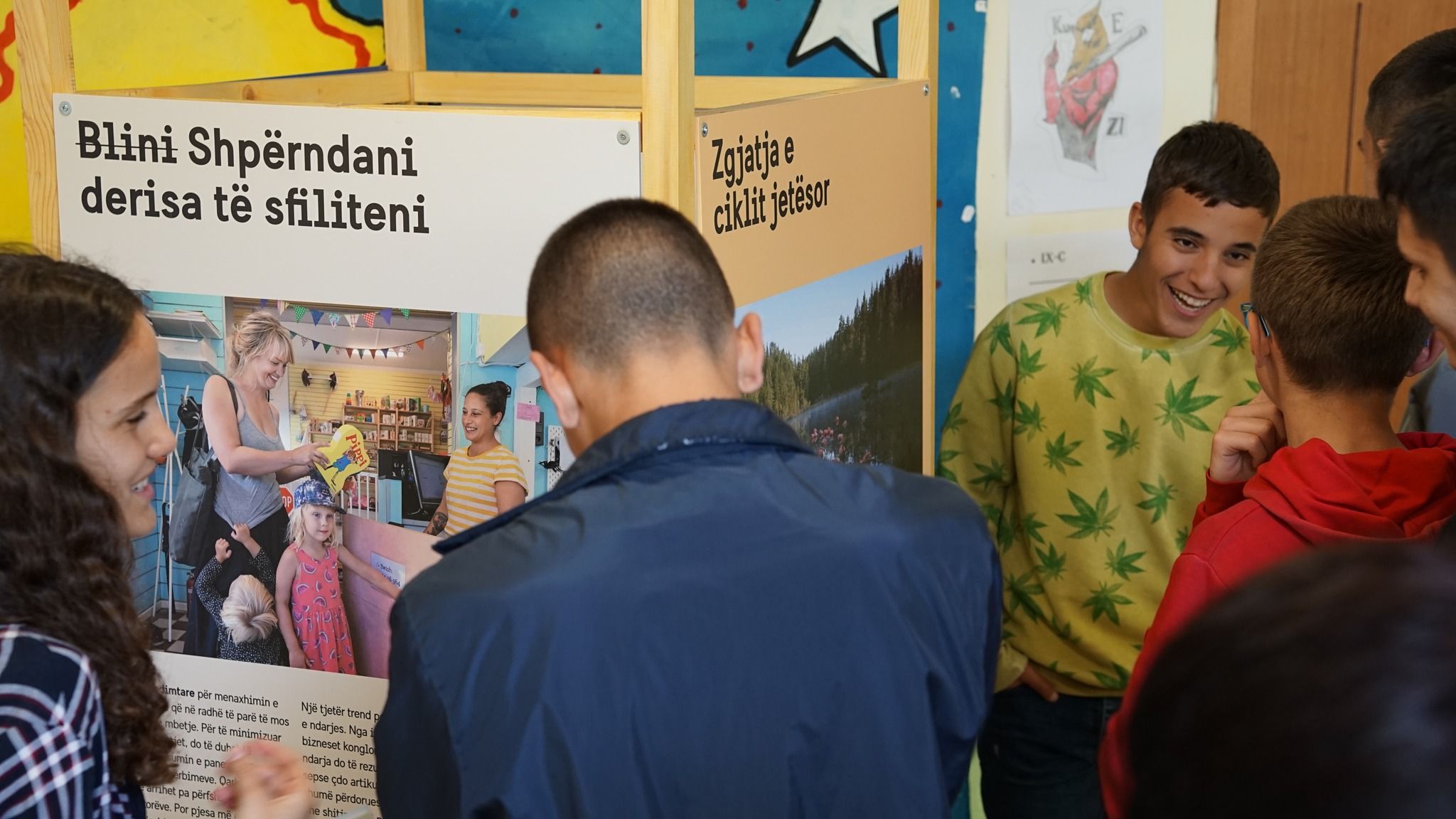 Re:waste on Tour – "Kosova" School